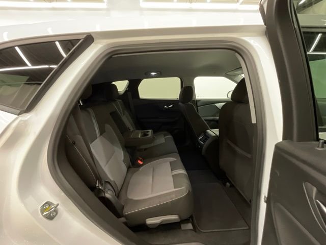 Used 2025 White Chevrolet LT image 25