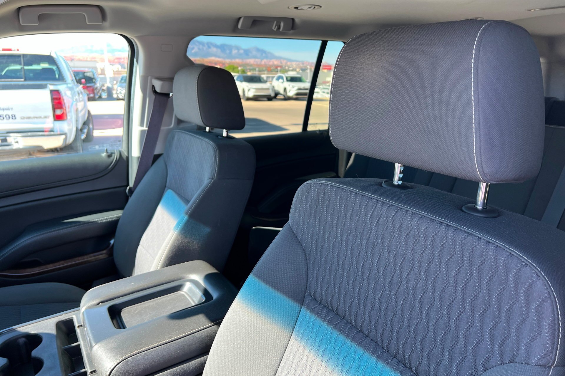2017 Chevrolet Suburban LS - Photo 17