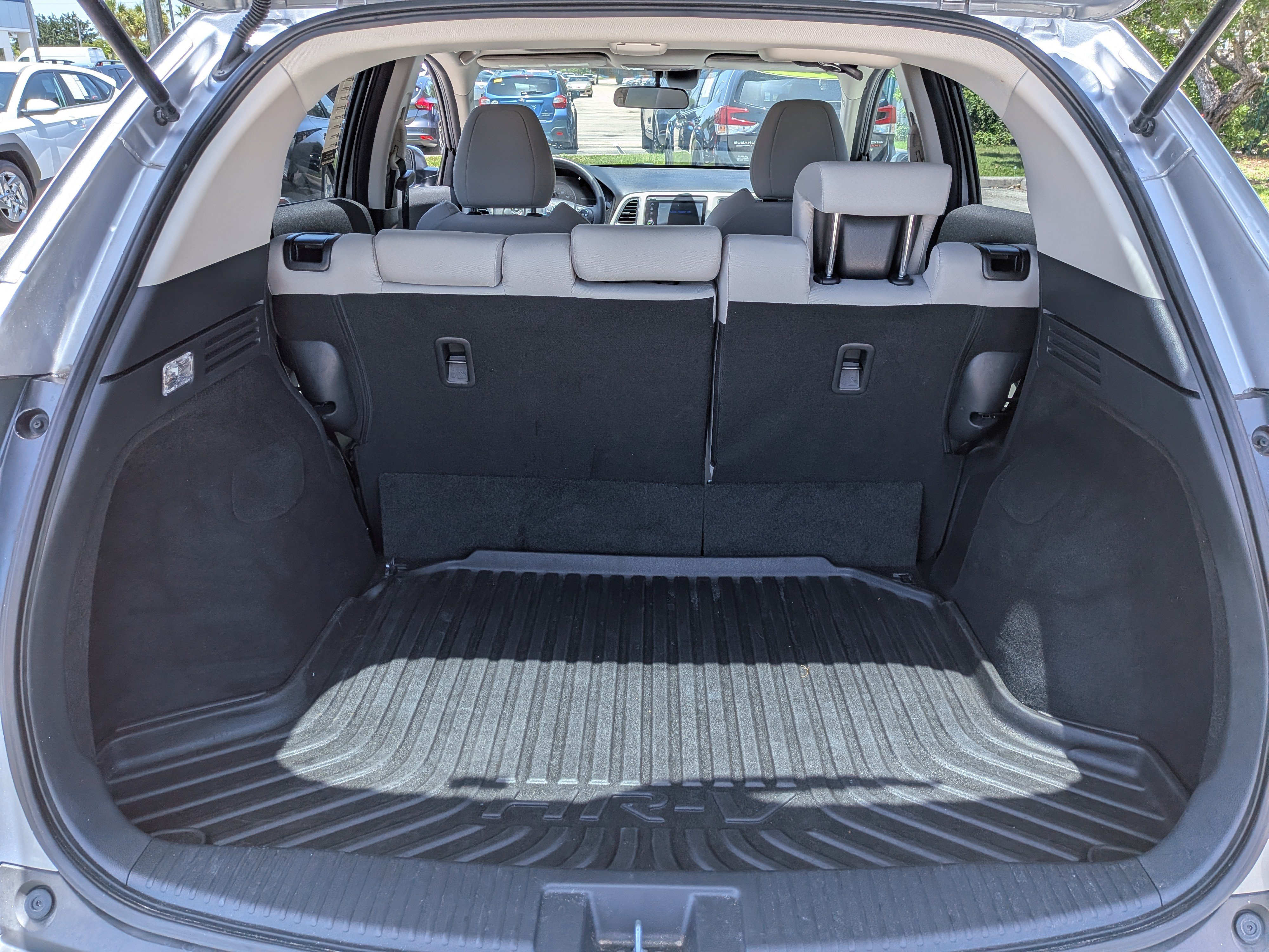Used 2022 Lunar Silver Metallic Honda EX image 13