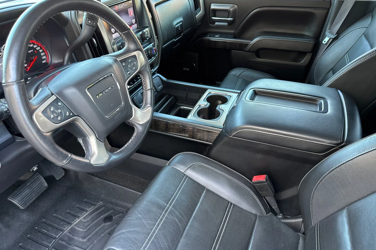 Used 2015 Onyx Black GMC Denali image 12