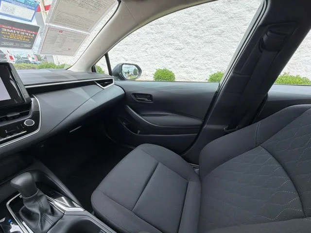 Used 2025  Toyota LE image 44