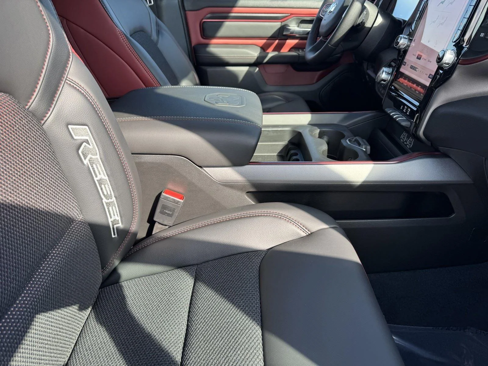 2026 RAM 1500 Rebel - Photo 8