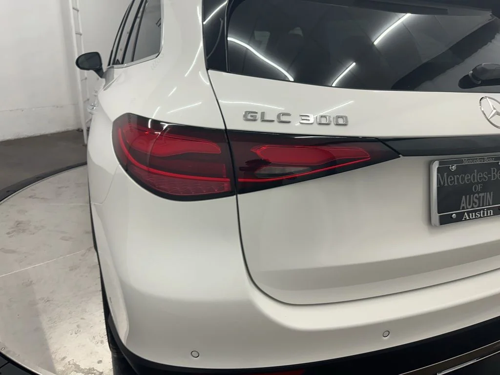 Used 2026 White Mercedes-Benz GLC 300 image 29