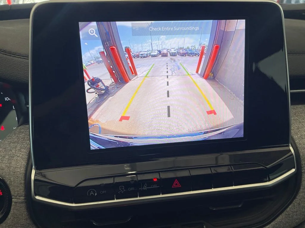 Used 2025 Black Jeep Latitude image 8
