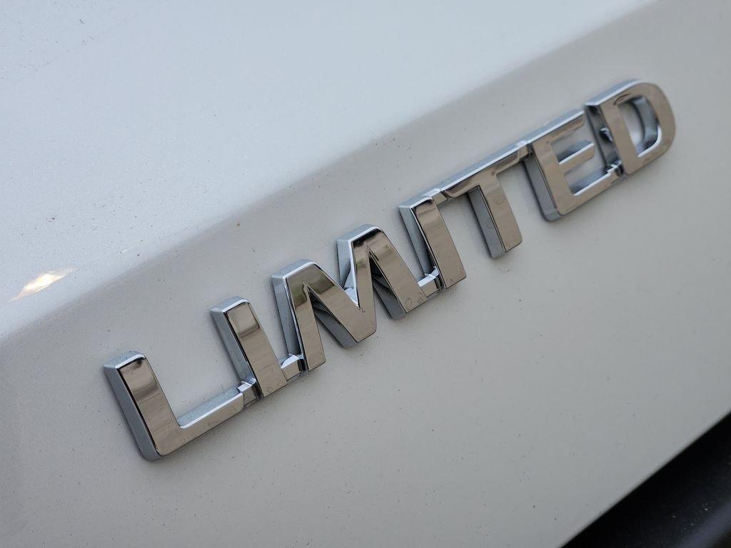 2026 Toyota bZ Limited - Photo 8