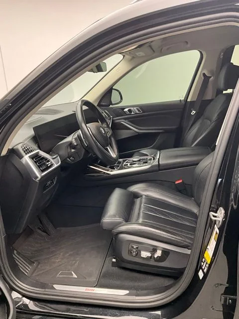 Certified Used 2023 Black BMW xDrive40i image 5