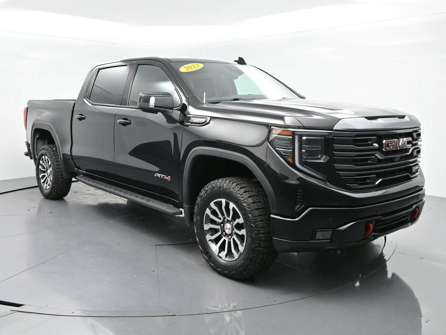 Used 2023 Onyx Black GMC AT4 image 2