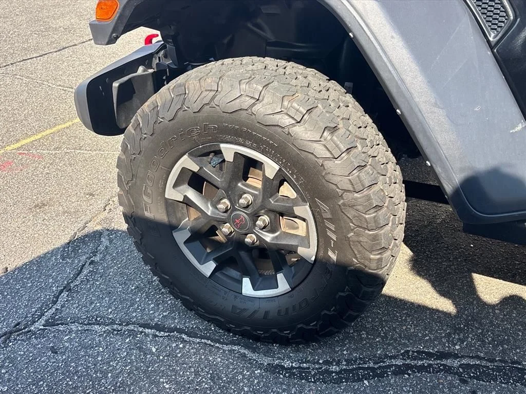 Used 2025 Black Jeep Rubicon image 15