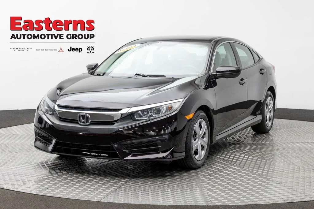 Used 2018 Black Honda LX image 1