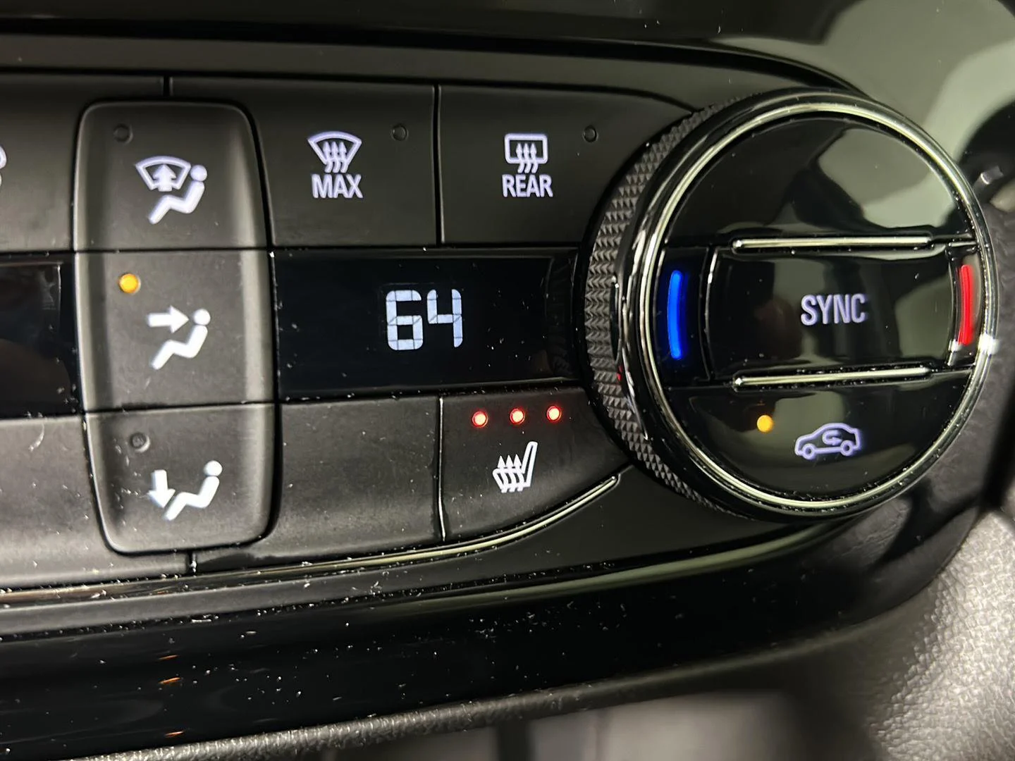 Used 2023 Summit White Buick Select image 23