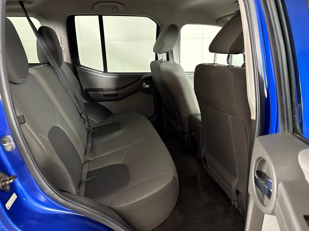 Used 2014 Blue Nissan X image 18