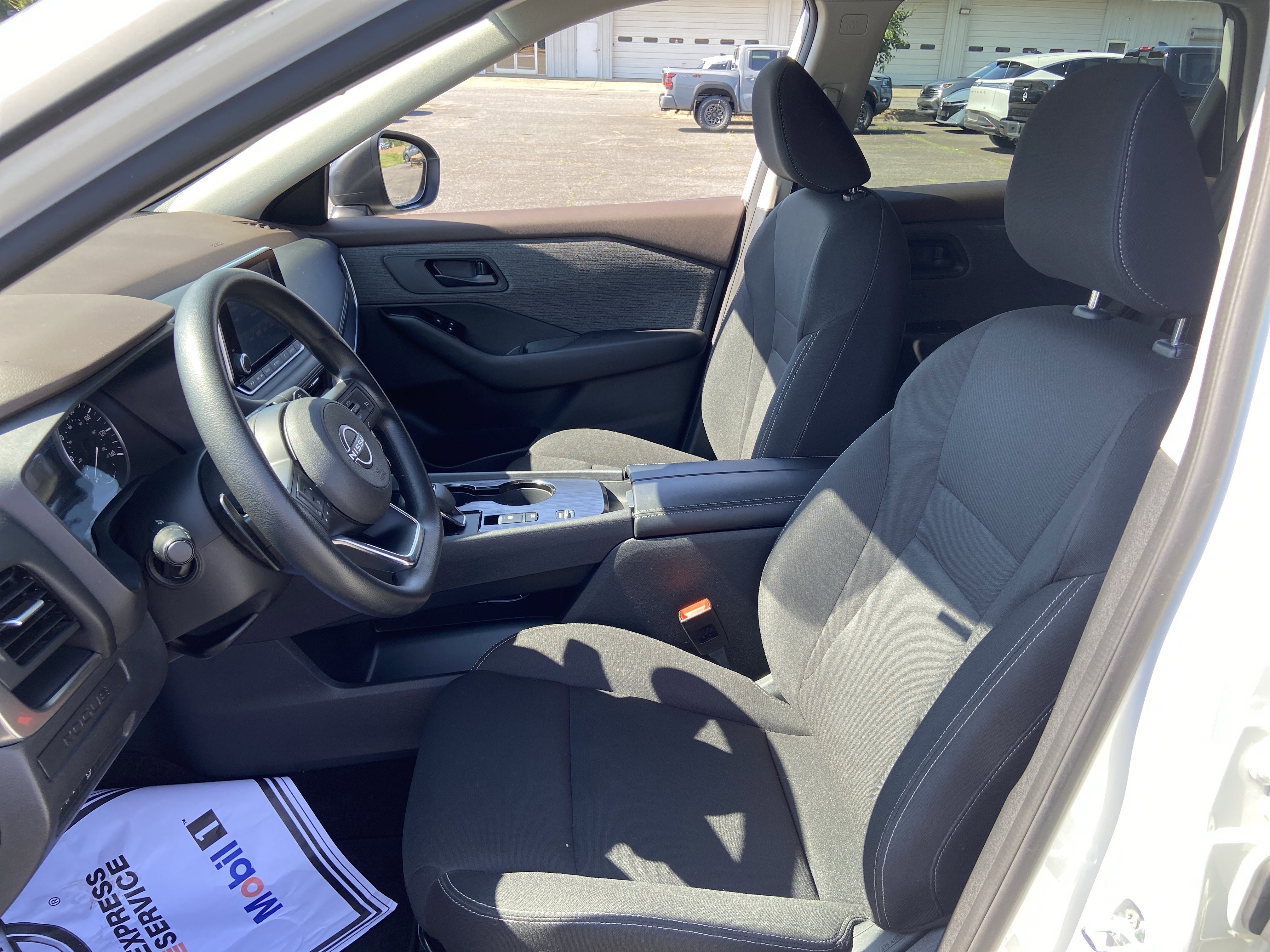 Used 2023 Glacier White Nissan S image 11