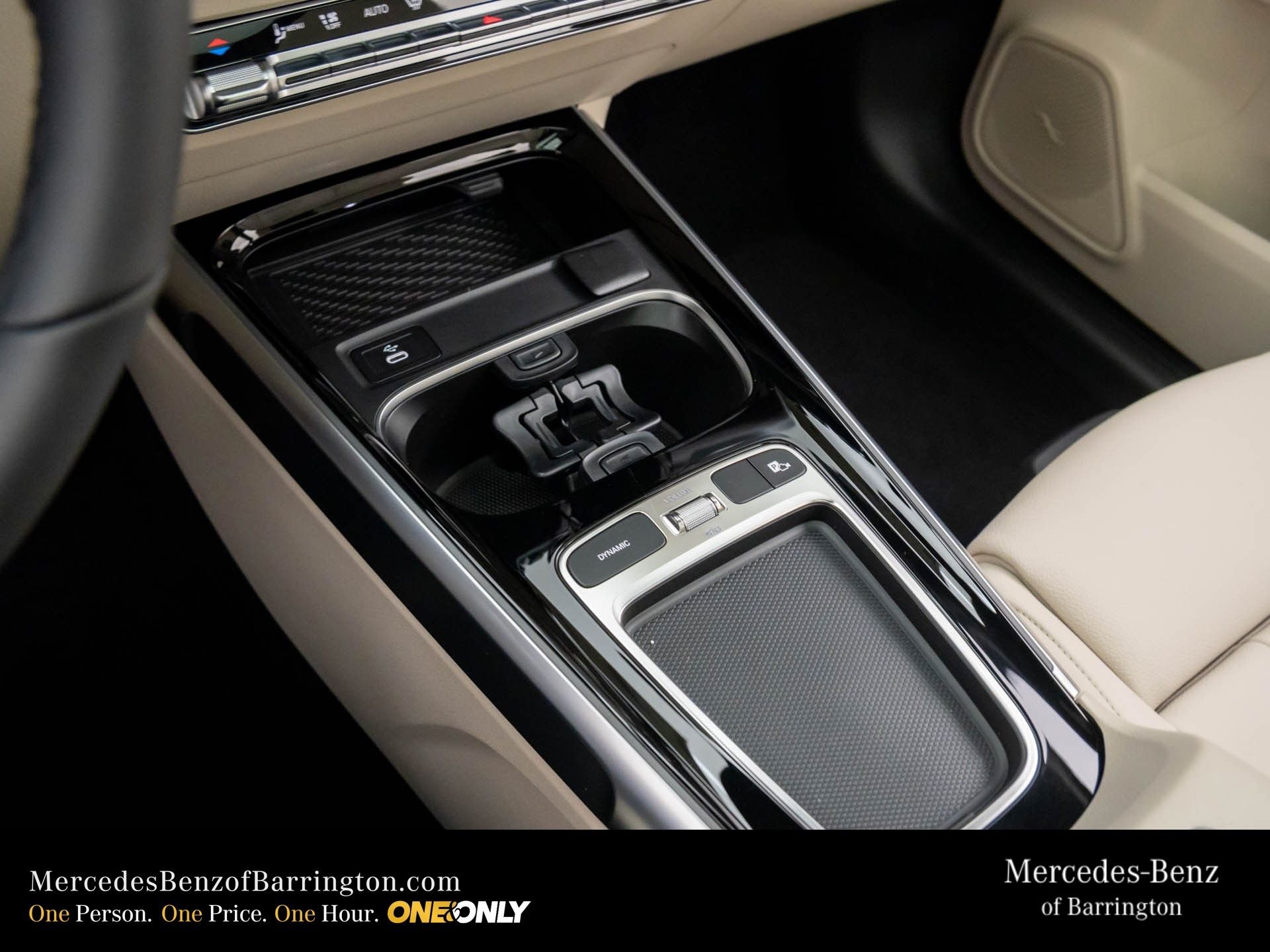 New 2026 Polar White Mercedes-Benz GLB 250 image 13