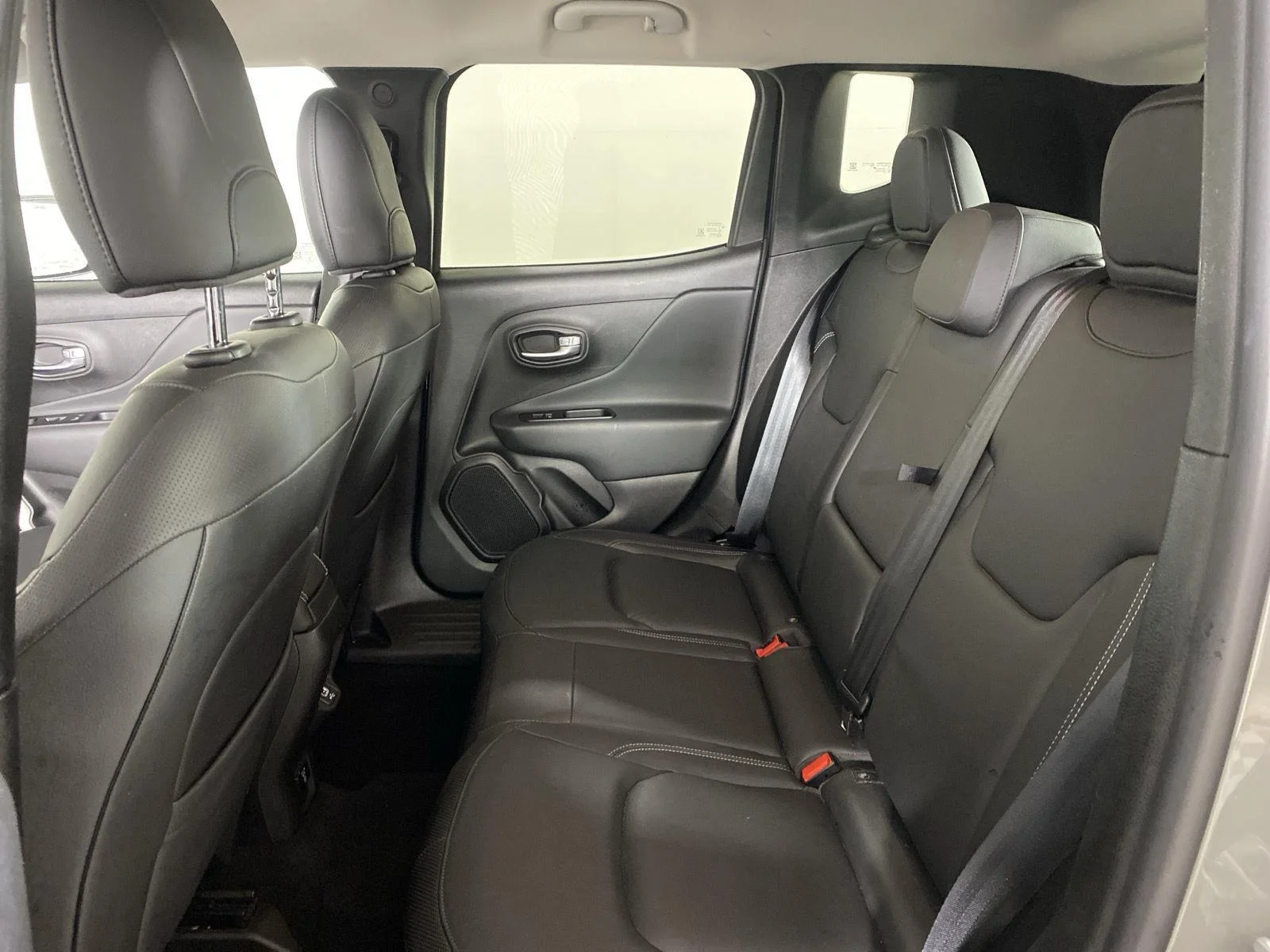 Used 2020 Sting-Gray Clearcoat Jeep Limited image 23