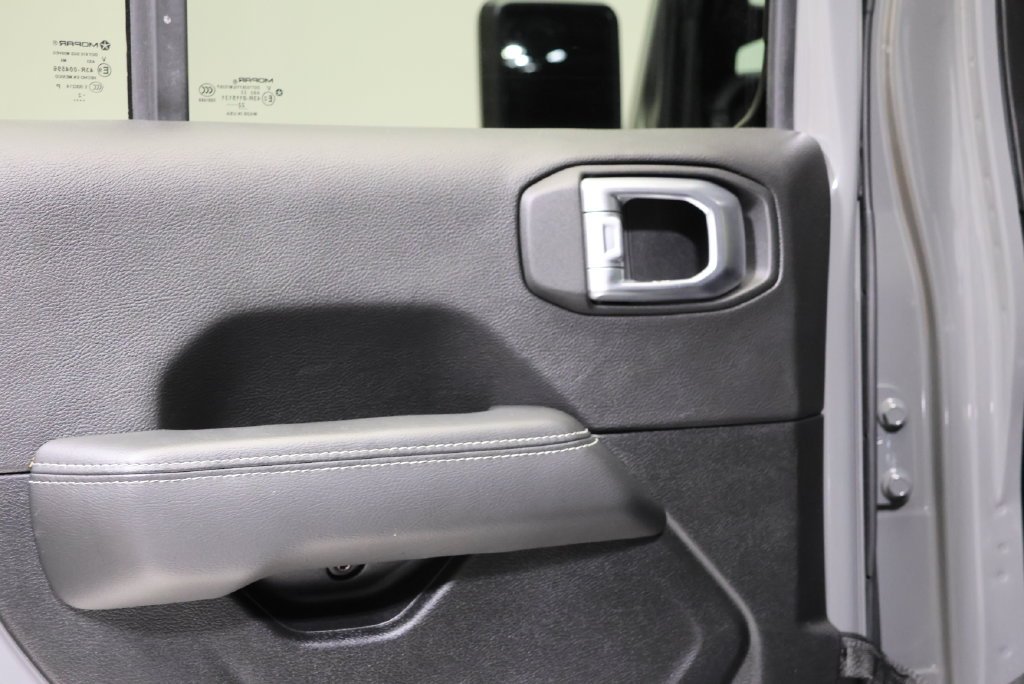 2023 Jeep Wrangler 4-Door Sahara - Photo 31