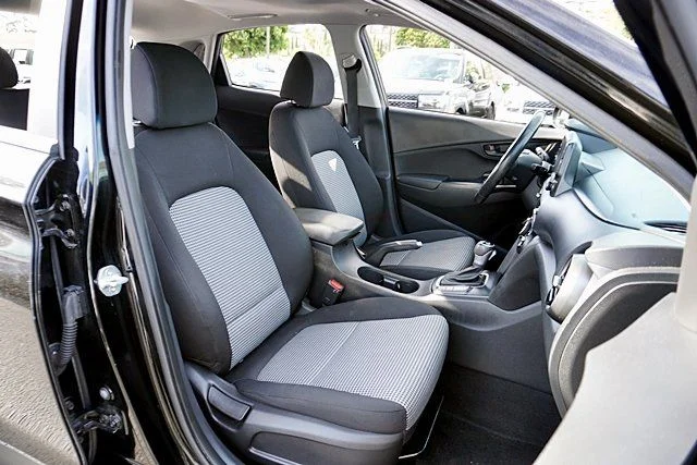 Used 2021 Black Hyundai SEL Plus image 11