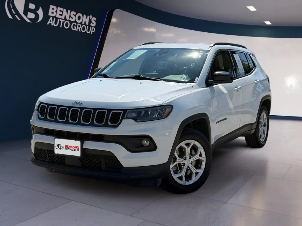 Used 2024 White Jeep Latitude image 1