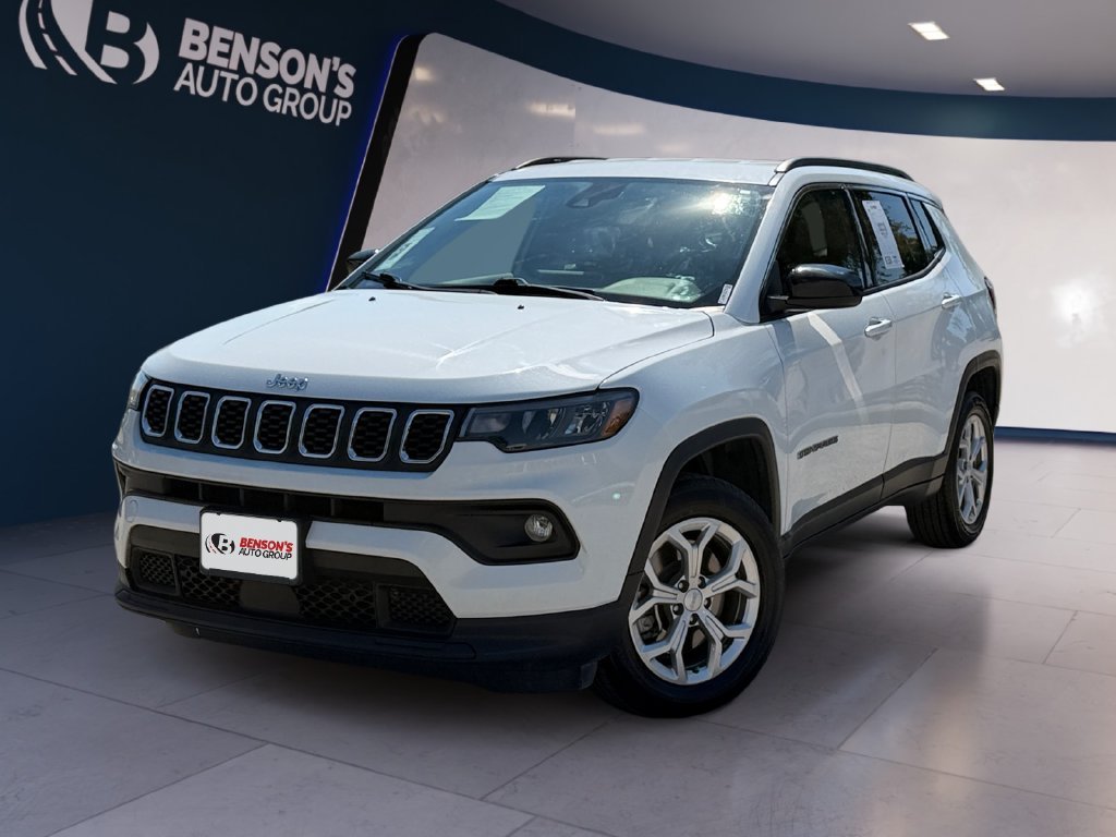 Used 2024 White Jeep Latitude image 1