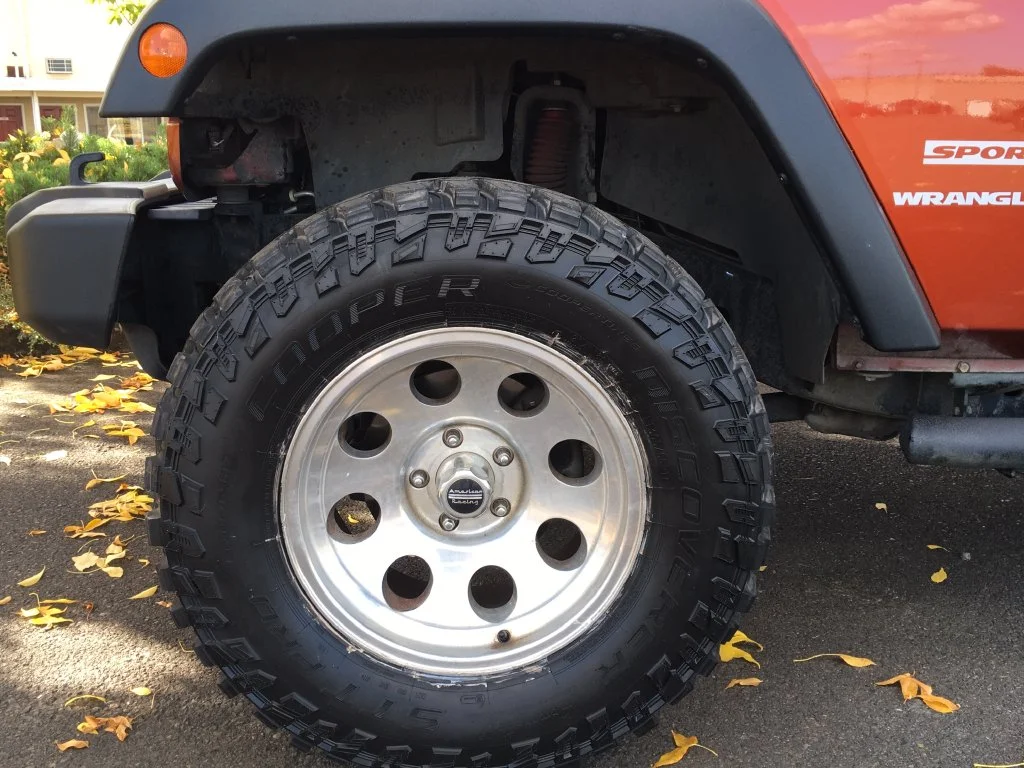 Used 2014 Orange Jeep Sport image 34