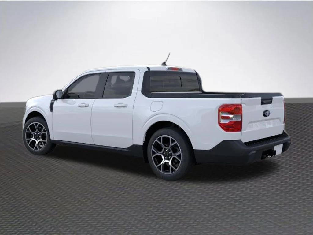 New 2026 Oxford White Ford Lariat® image 4