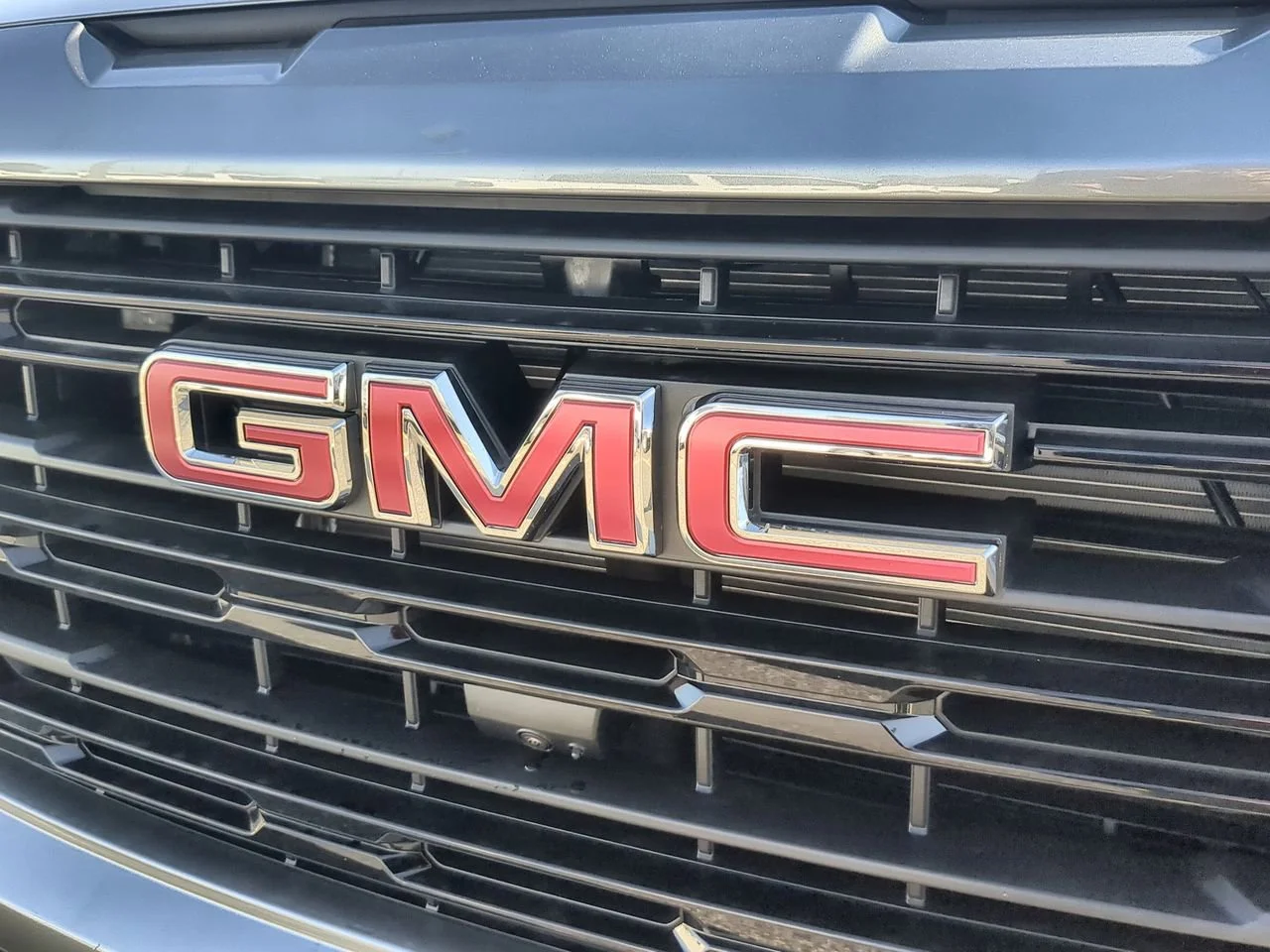 New 2026 Sterling Metallic GMC Elevation image 32