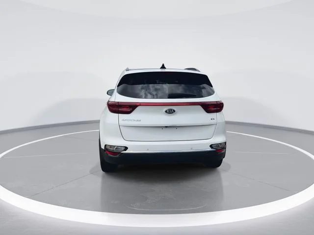 Used 2022 White Kia EX image 7