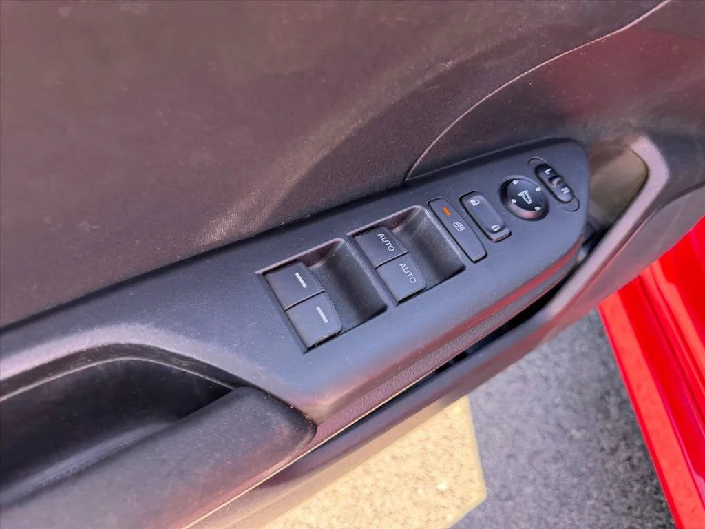 Used 2017  Honda EX image 13