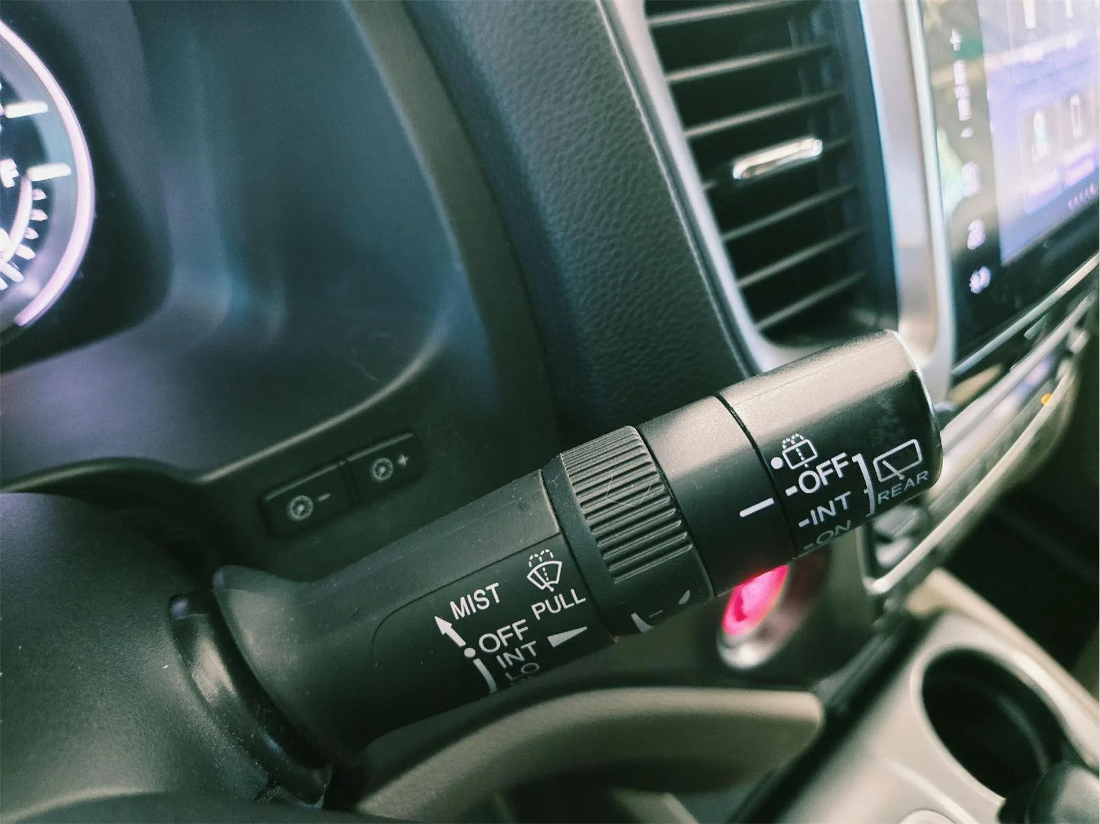 Used 2017 White Diamond Pearl Honda EX-L image 17