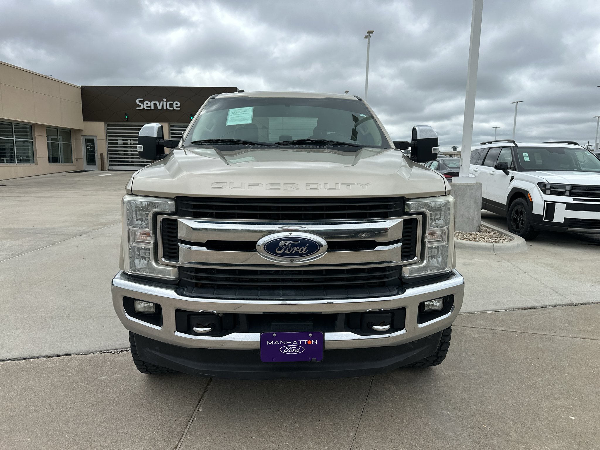 Used 2017 White Gold Metallic Ford XLT image 14