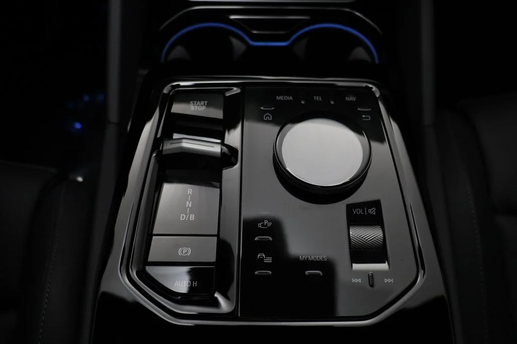 New 2026 Black BMW M60 image 13