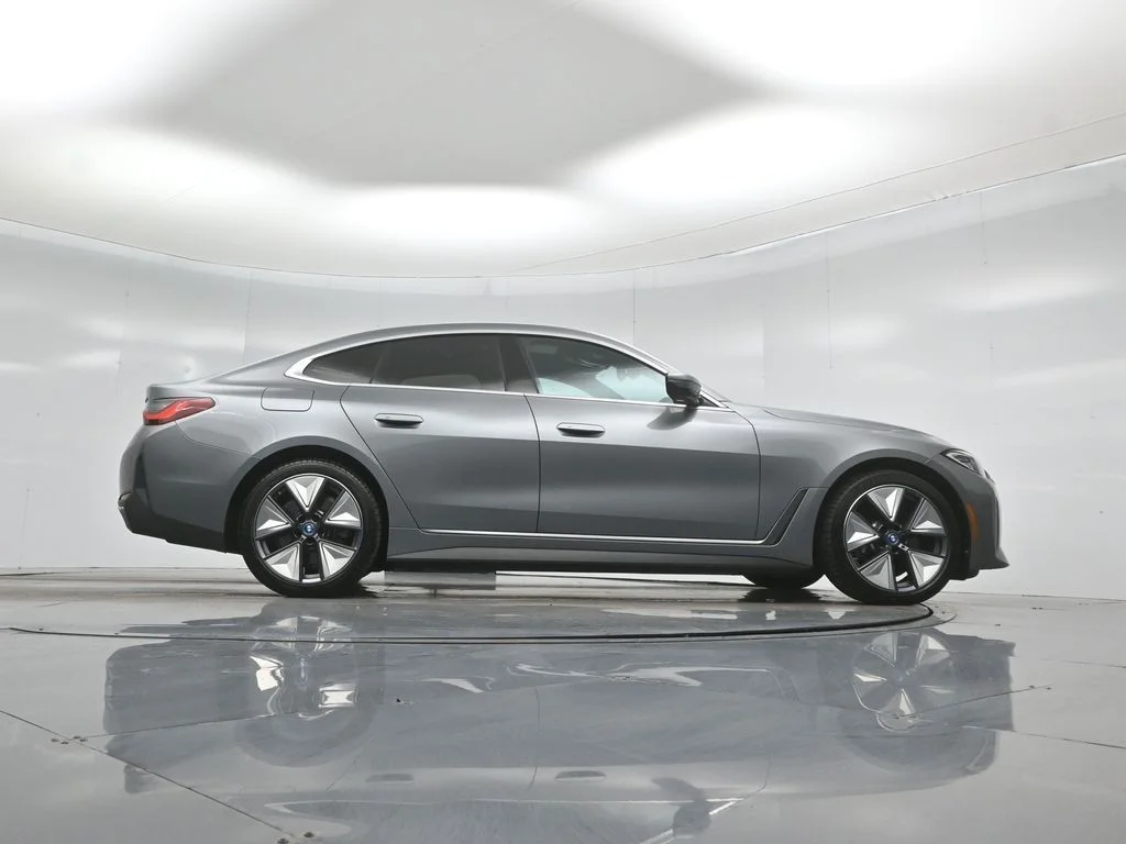 Used 2023 Gray BMW eDrive40 image 49