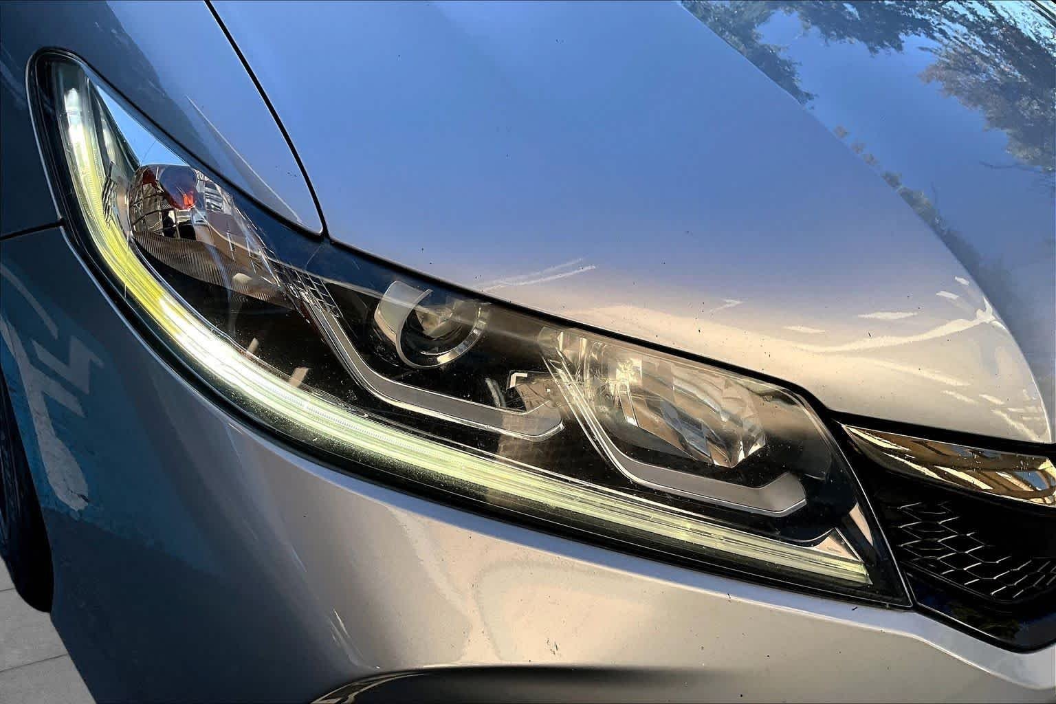 Used 2016 Lunar Silver Metallic Honda EX-L image 26
