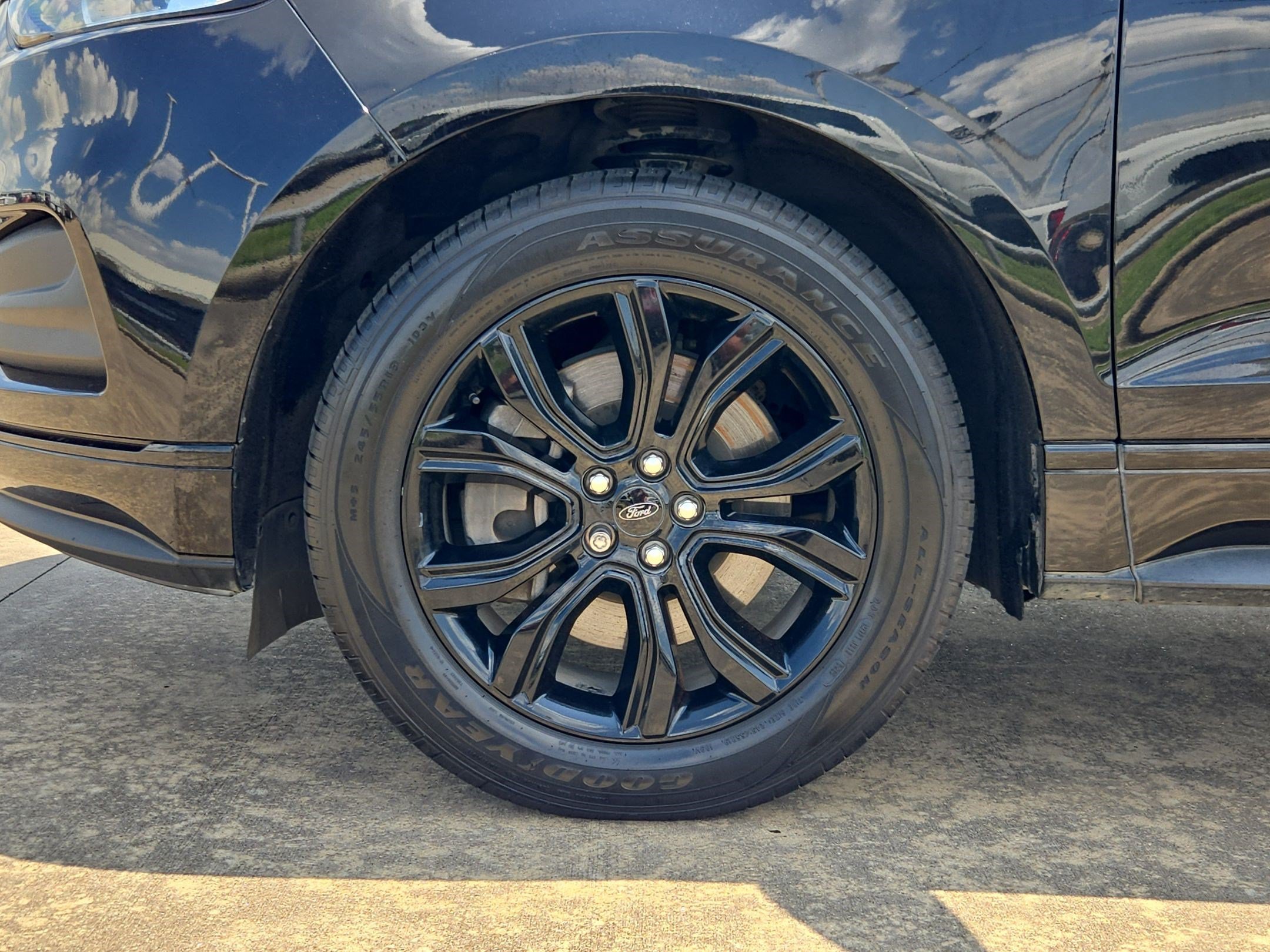 Used 2024 Blue Ford SE image 10