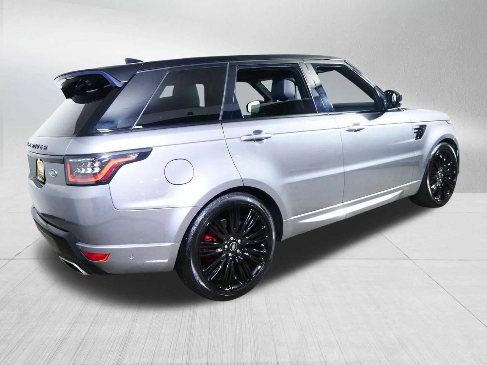 Used 2021 Eiger Grey Metallic Land Rover HSE Dynamic image 7