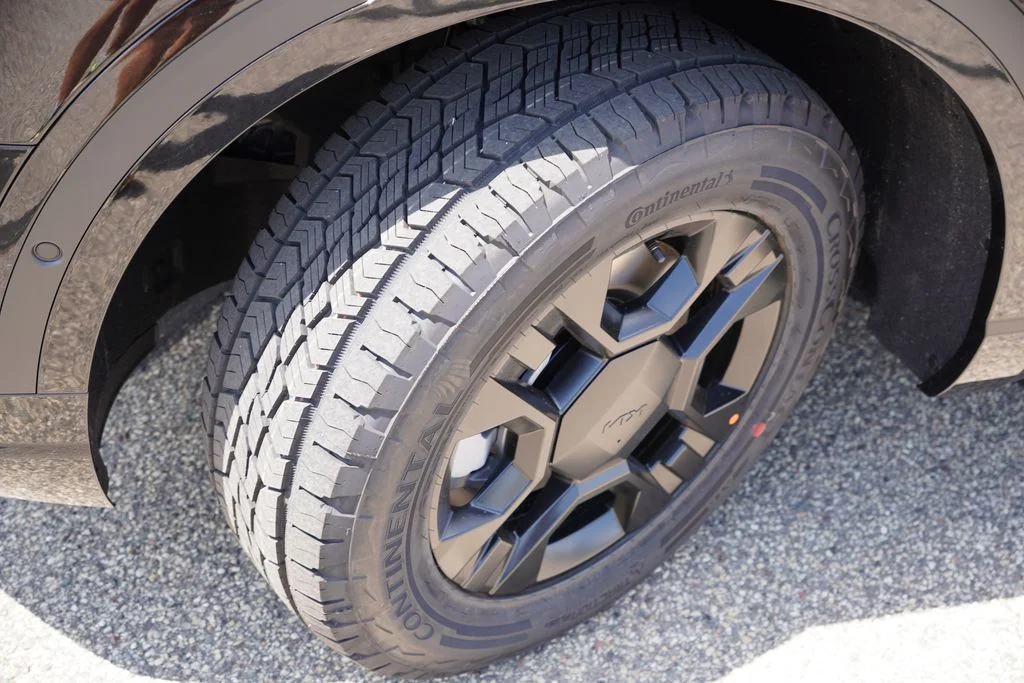 New 2027 Ebony Black Kia X-PRO SX image 9