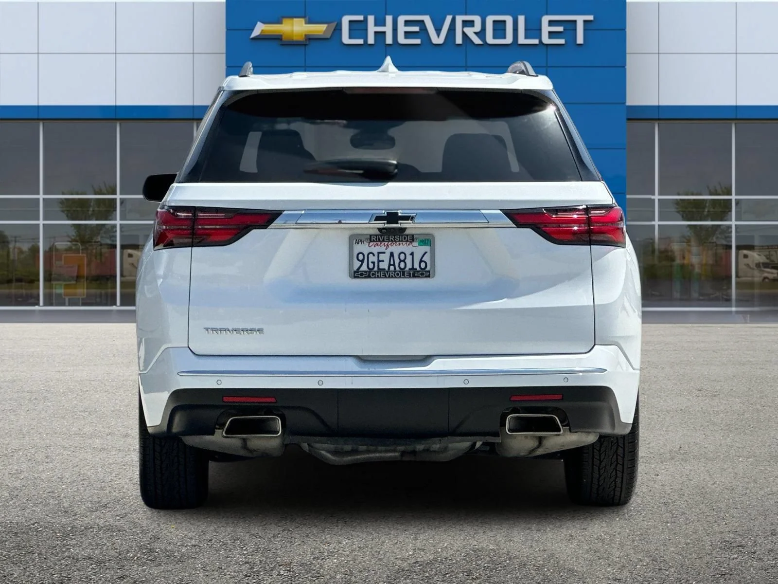 Used 2023 SUMMIT WHITE Chevrolet High Country image 5