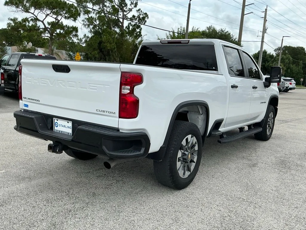 Used 2024 White Chevrolet Custom image 13