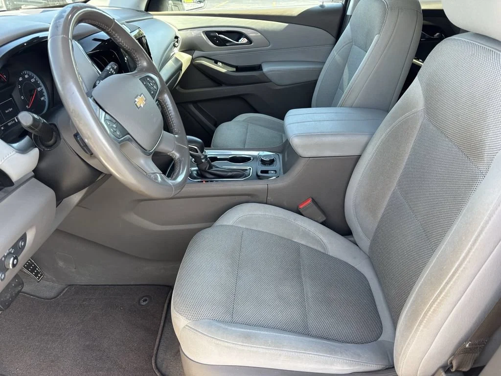 Used 2021 SUMMIT WHITE Chevrolet LT Cloth image 15