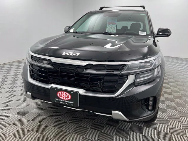 Used 2024 Black Kia SX image 2