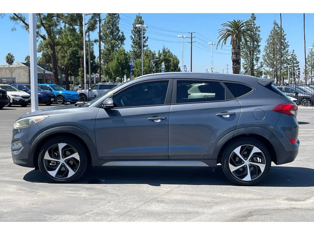 Used 2017 Coliseum Gray Hyundai Sport image 3