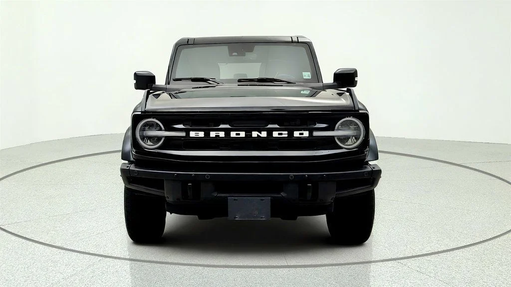 Used 2023 Shadow Black Ford Outer Banks 4 Door 4x4 w/ High Package & 2.7L V6 image 2