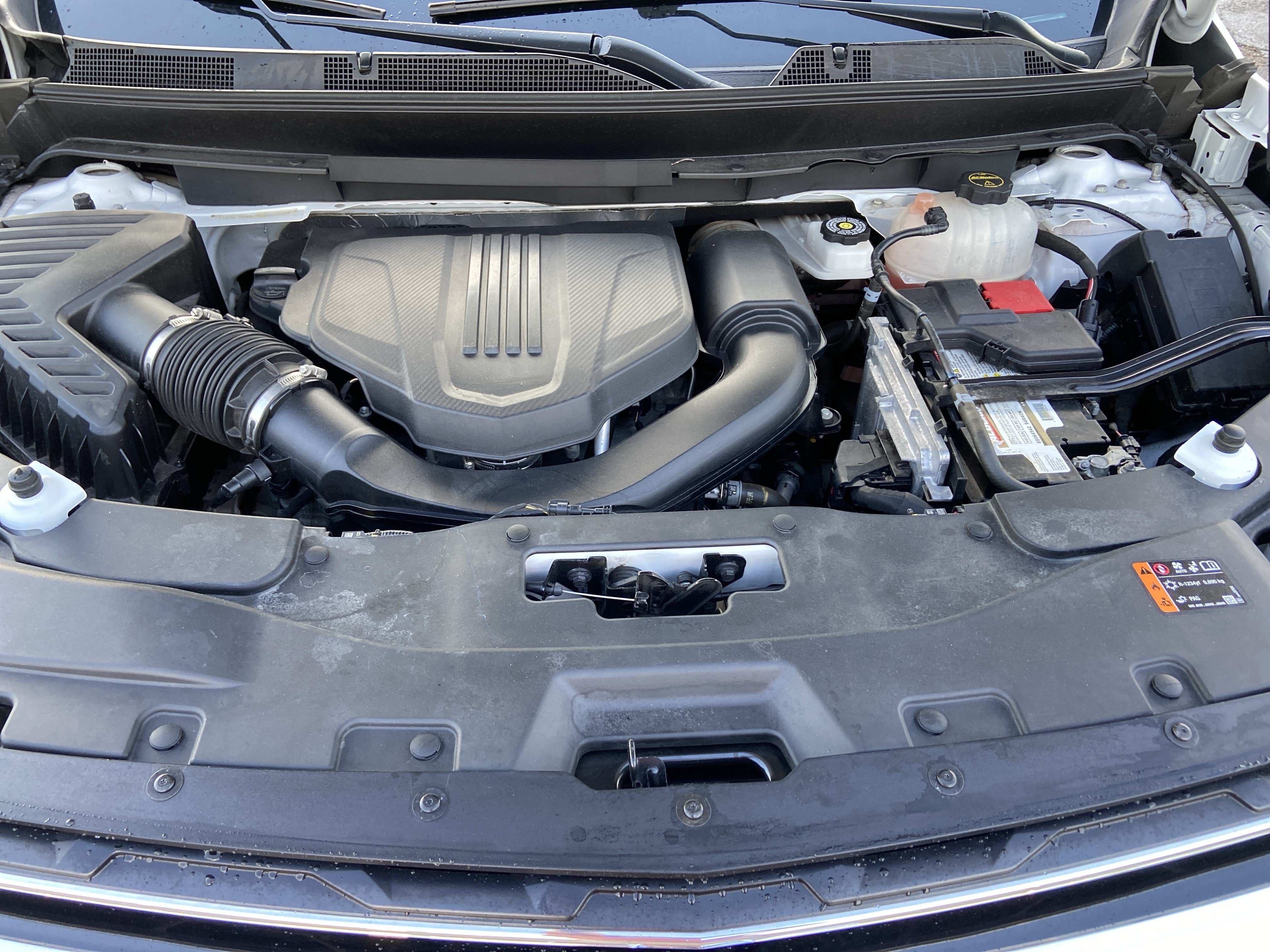 Used 2024 Summit White Chevrolet FWD LT image 27