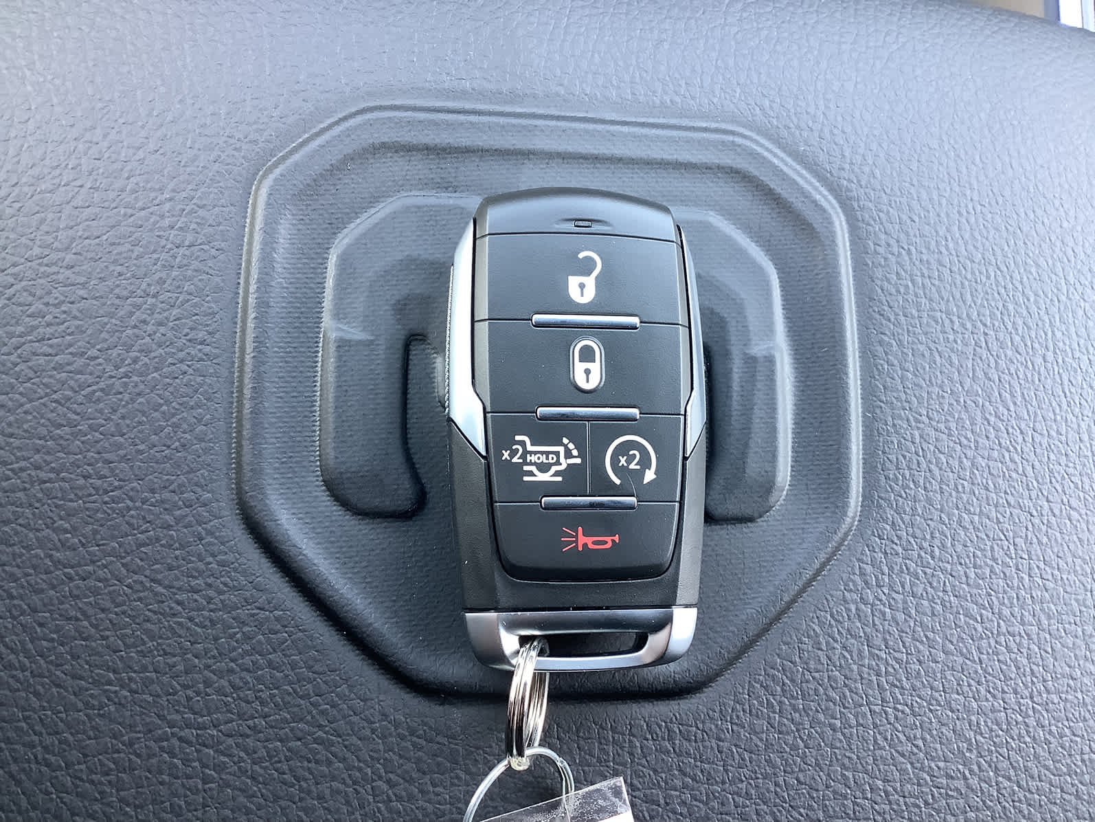 2026 RAM 2500 Laramie - Photo 32