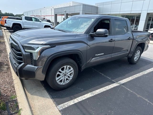 Used 2024  Toyota SR5 image 1