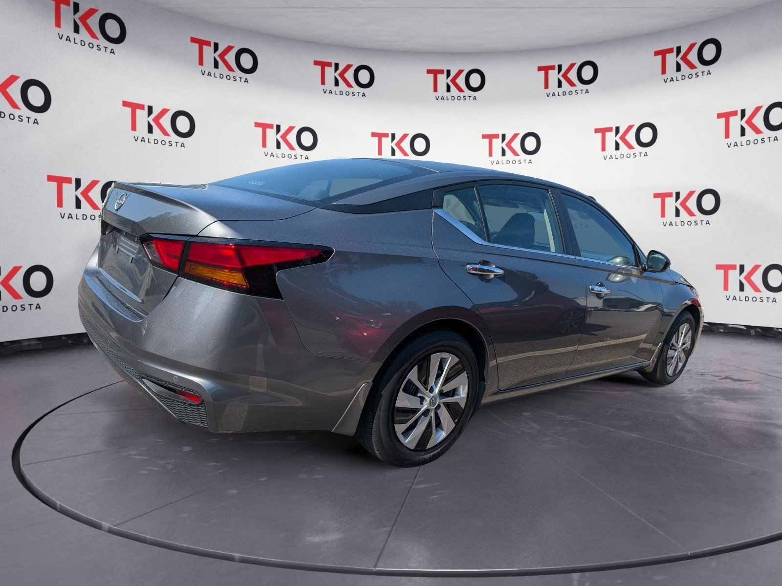 Used 2024 Gun Metallic Nissan 2.5 S image 2