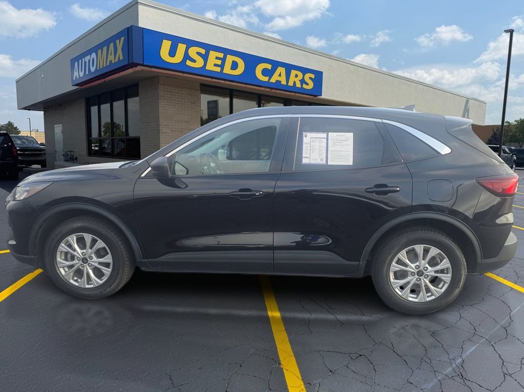 Used 2023 Black Metallic Ford Active image 8