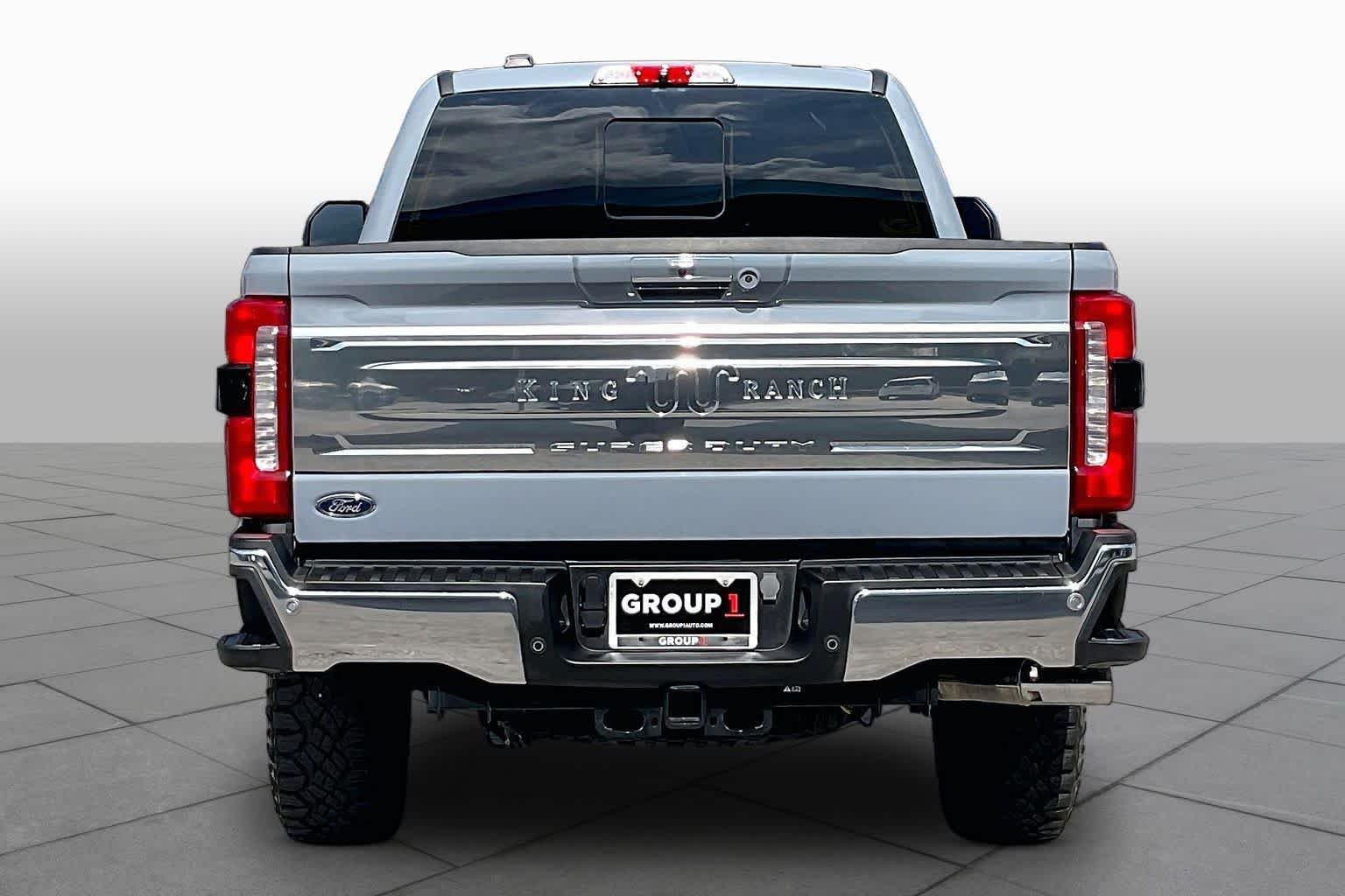 Used 2024 Glacier Gray Metallic Tri-Coat Ford King Ranch image 5