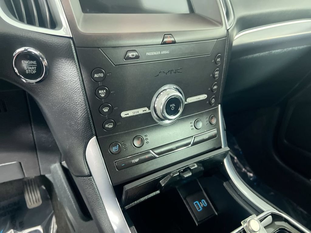 Used 2020 Gray Ford Titanium image 19