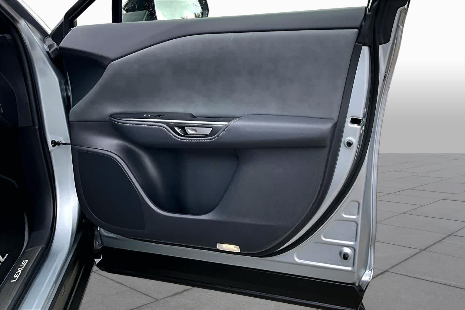 Used 2026 Iridium Lexus Premium image 26