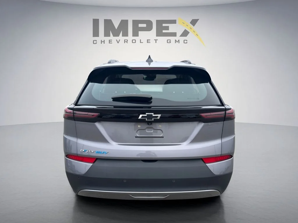 Used 2022 Gray Chevrolet LT image 4